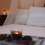 Vrachia & Hotel 2*