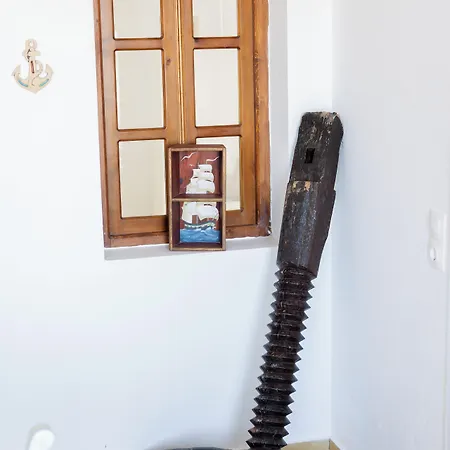 Vrachia & מלון Koloumpos